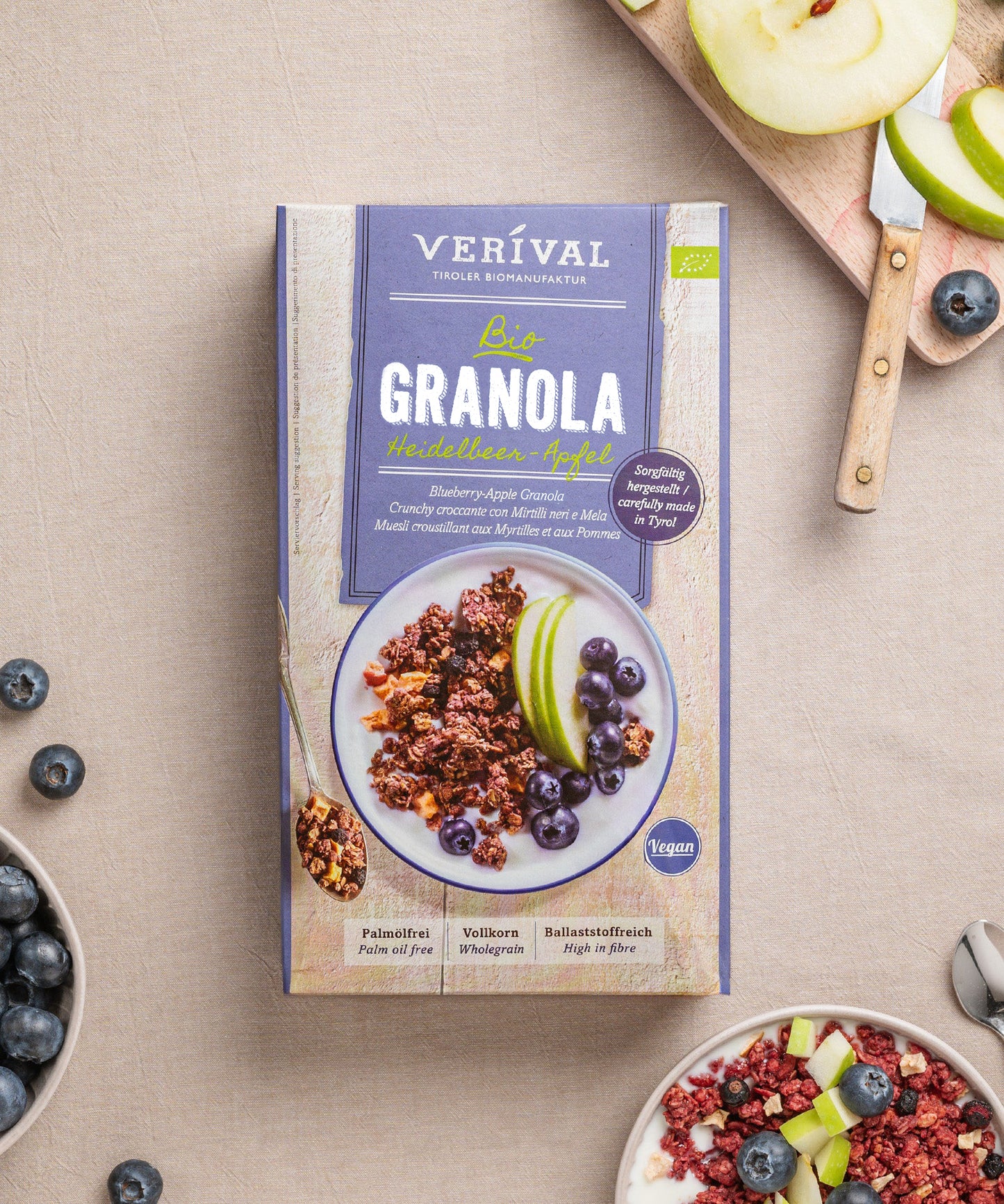 Granola con Mirtilli neri e Mela